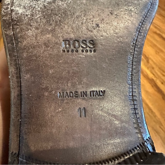 Hugo Boss Italy Dress Shoes - Picture 5 of 5